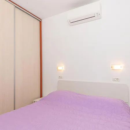 Augusta Senoe V * Vodice