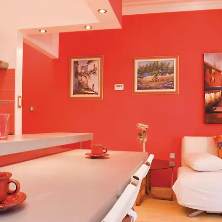 Apartman Augusta Senoe V *