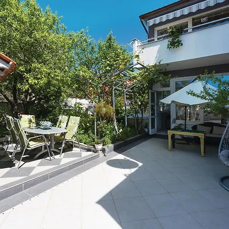 Augusta Senoe V Apartman *