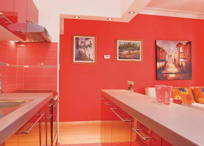 Augusta Senoe V דירה